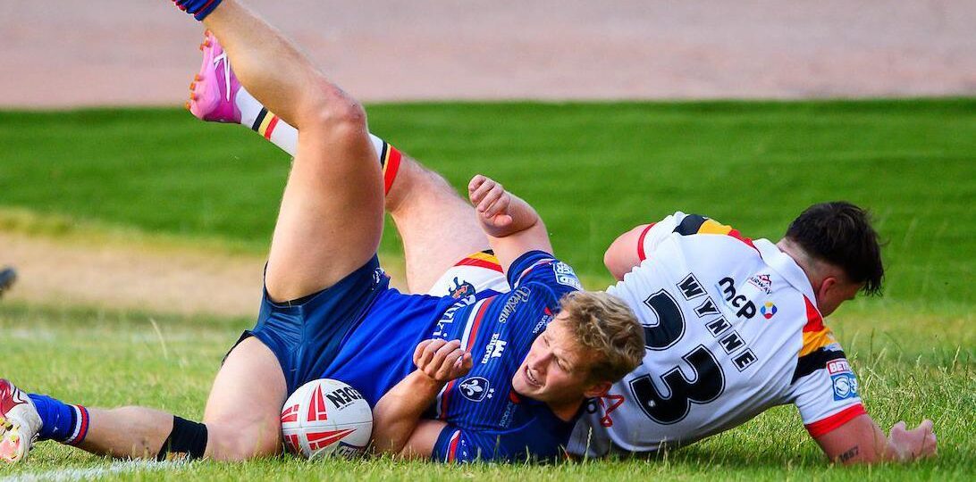 Wakefield go second with gritty win over Bradford