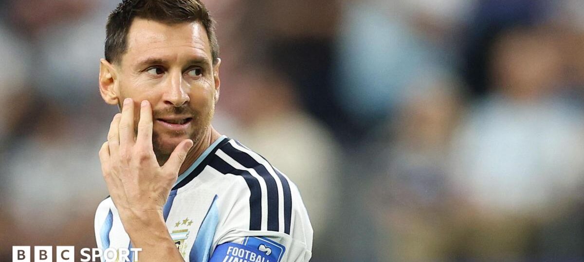 Should Argentina take Messi off penalties?