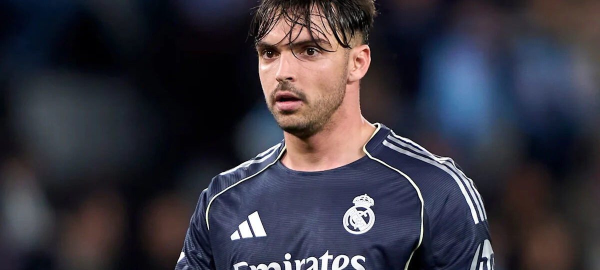 Mourinho informs Real Madrid defender he is not part of his plans