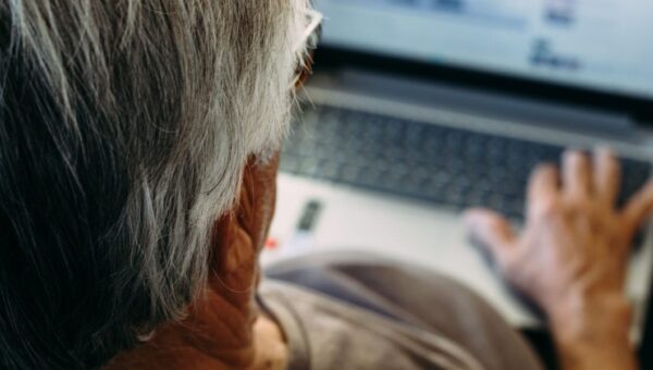 Facebook users keep accidentally posting onto Threads — and Threads users love it.