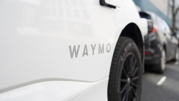Feds demand autonomous vehicle companies stop interfering with first responders
