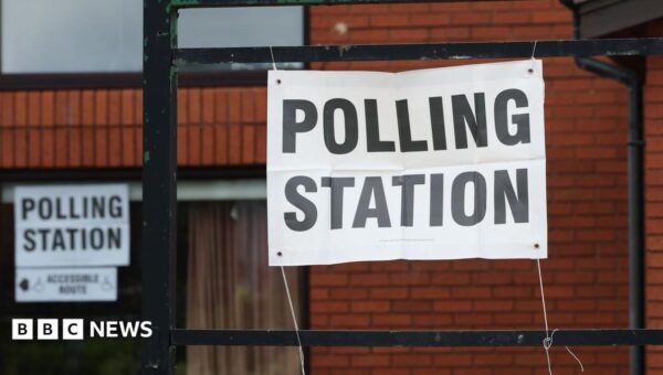 Polling stations open for mayoral election