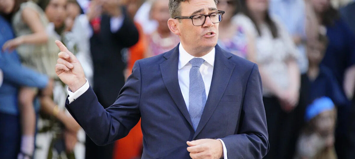British PM Burnham and Blatter hit out at FIFA investor plans