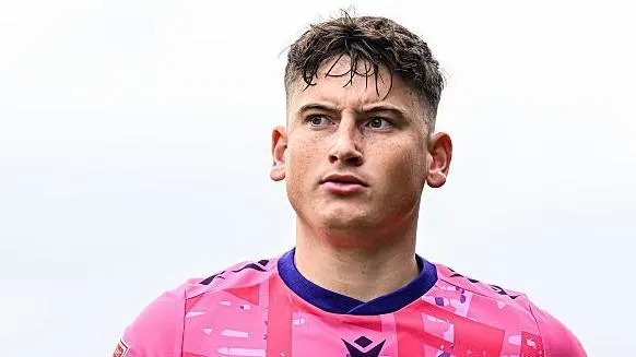 Salford City sign ex-Bromley goalkeeper Long