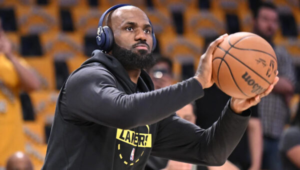 LeBron James’ free agency frontrunner might actually be the 76ers