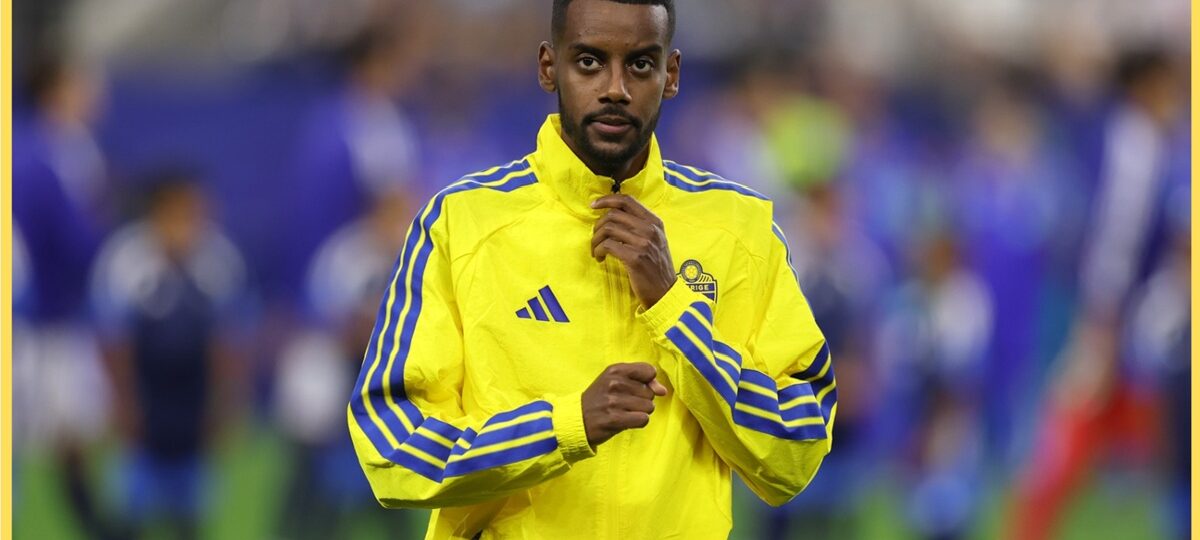‘Absolutely catastrophic’ – Brutal Alexander Isak verdict issued after Sweden’s World Cup exit