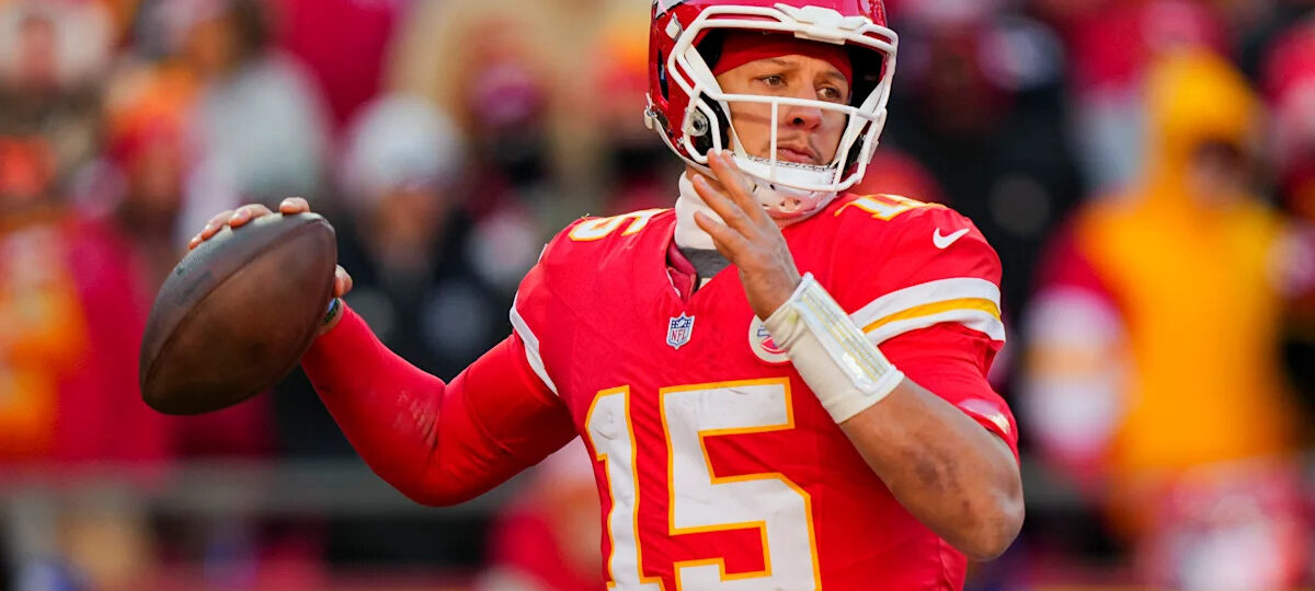 Chiefs’ training camp video of Patrick Mahomes and QB room goes viral