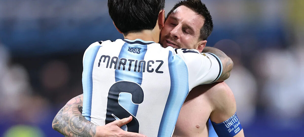 Argentina starter bats away controversy and praises Copa referees