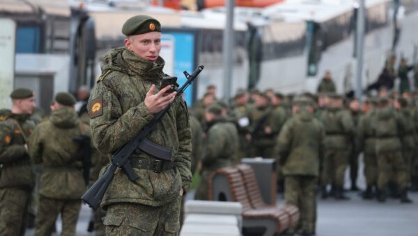 Russian troops survive an average of 30 minutes on the Ukrainian battlefield, CIA director says
