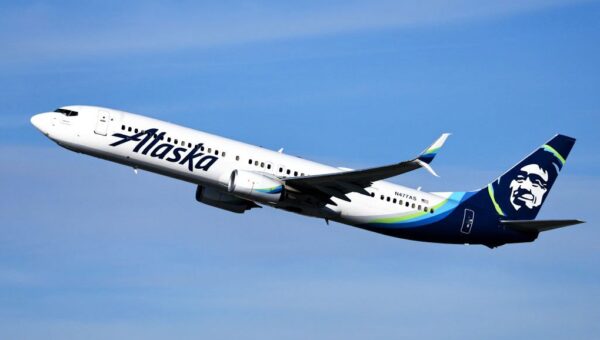 Alaska Airlines Declares Emergency: Inside the 787 Dreamliner’s Flight