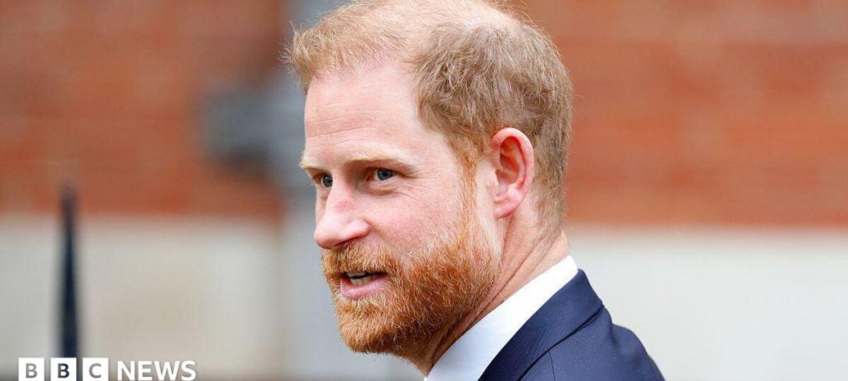 Harry loses High Court privacy case against Daily Mail publisher