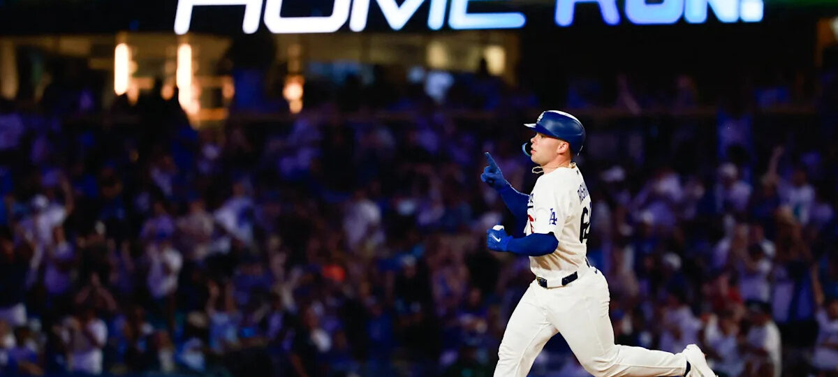Dodgers bludgeon Mariners 6-2 with measuring stick