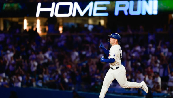 Dodgers bludgeon Mariners 6-2 with measuring stick