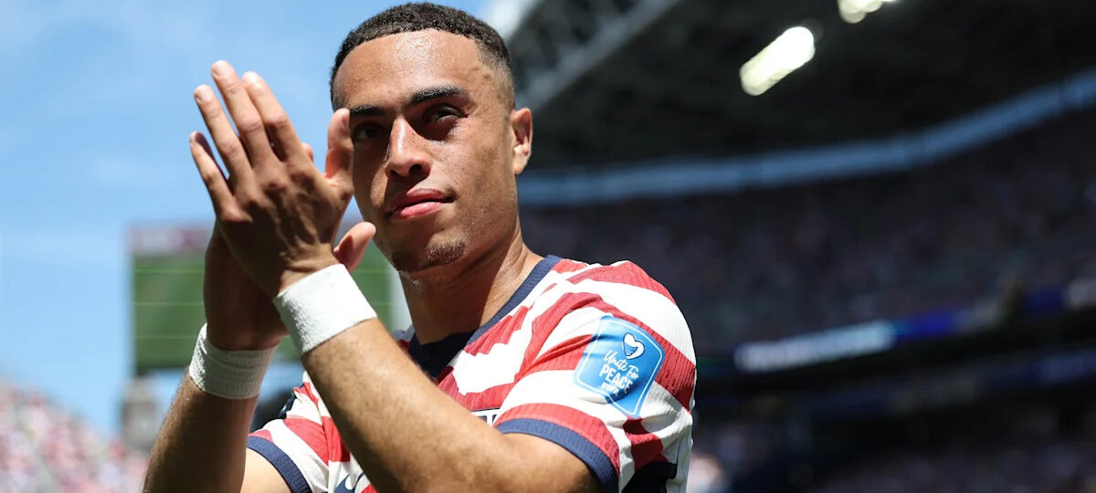 Barcelona could profit off USA star Sergiño Dest transfer