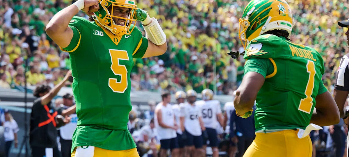 Oregon’s Dante Moore, Dakorien Moore ranked among top duos in college football