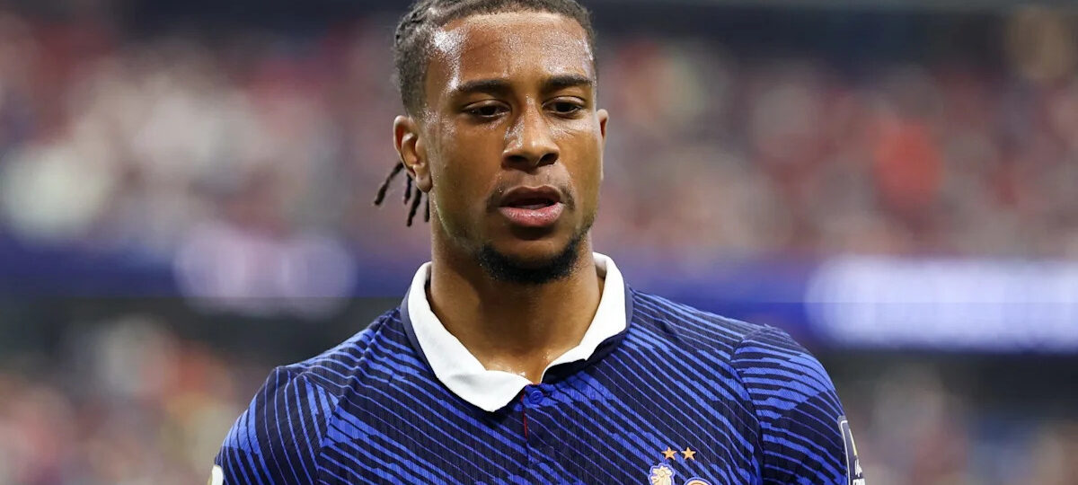 Real Madrid target informs international teammates he wants to leave but will not force exit