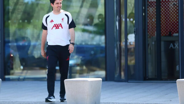 Andoni Iraola shares his thoughts on Liverpool’s summer business so far