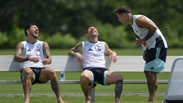 FC Breakfast: Yamal Messi, Enzo Fernandez’s latest trash talk