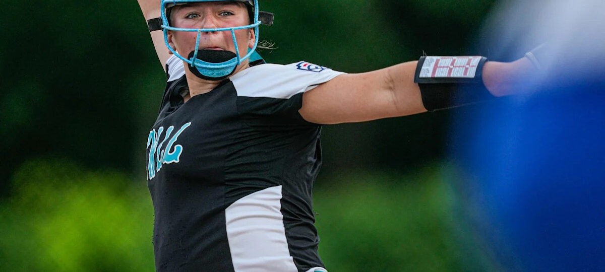 Cranston Western routs Middletown, heads to state softball championship