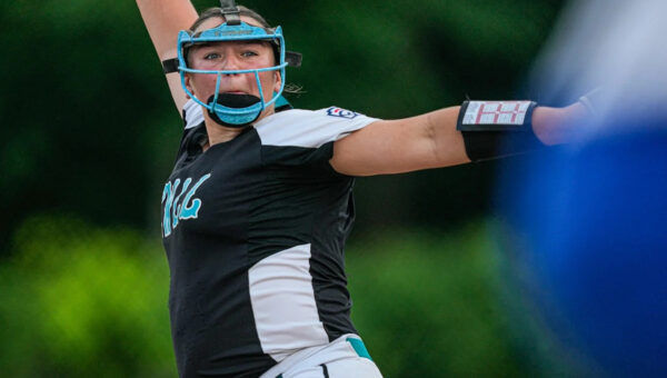Cranston Western routs Middletown, heads to state softball championship