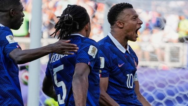 World Cup: Tactical Breakdown as France Edge Out Paraguay In Feisty Round-of-16 Clash