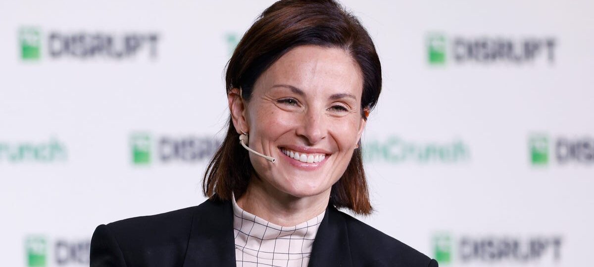 Netflix's top product exec says all employees should have an 'aspiration for AI fluency'
