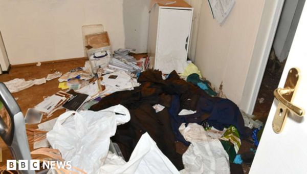 Moment police officers set foot in ‘horror scene’ funeral home