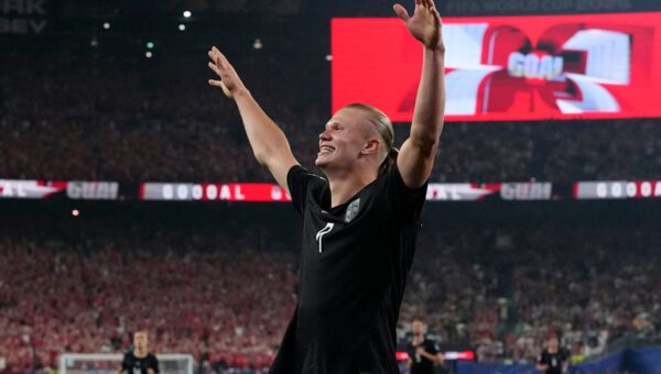 World Cup: ‘Hope you’ll win the trophy now’ – Erling Haaland’s father slams England