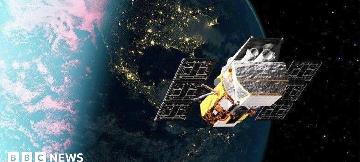 Nasa launches mission to save falling space telescope