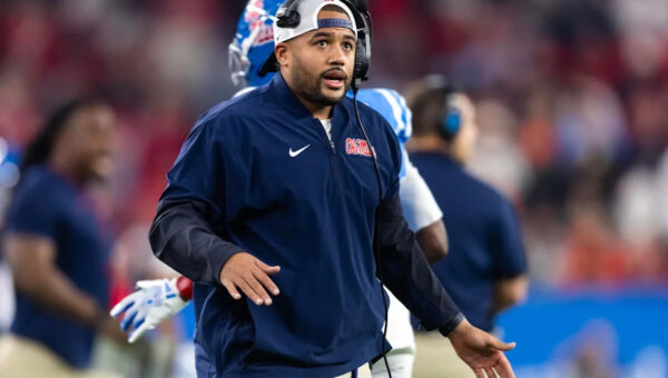 Three star DL picks Ole Miss over Georgia Tech and Miss. St.