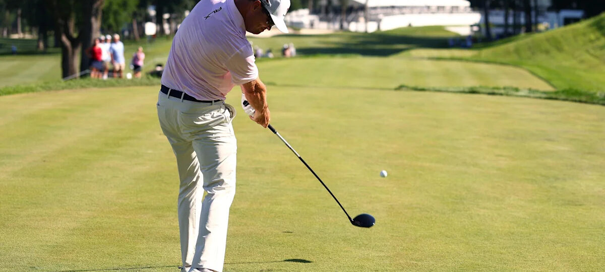 Scorching late: Zach Johnson overcomes heat to card mistake-free back nine at Deere Run
