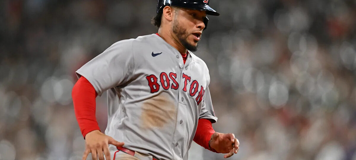Willson Contreras injury overshadows Red Sox’ sixth straight win