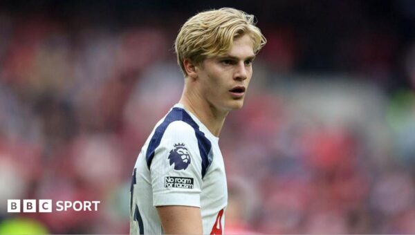 Forest set to make £45m offer for Spurs’ Bergvall
