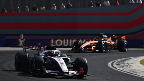 How a blue-flag malfunction caused a “nightmare” in F1 Hungarian GP