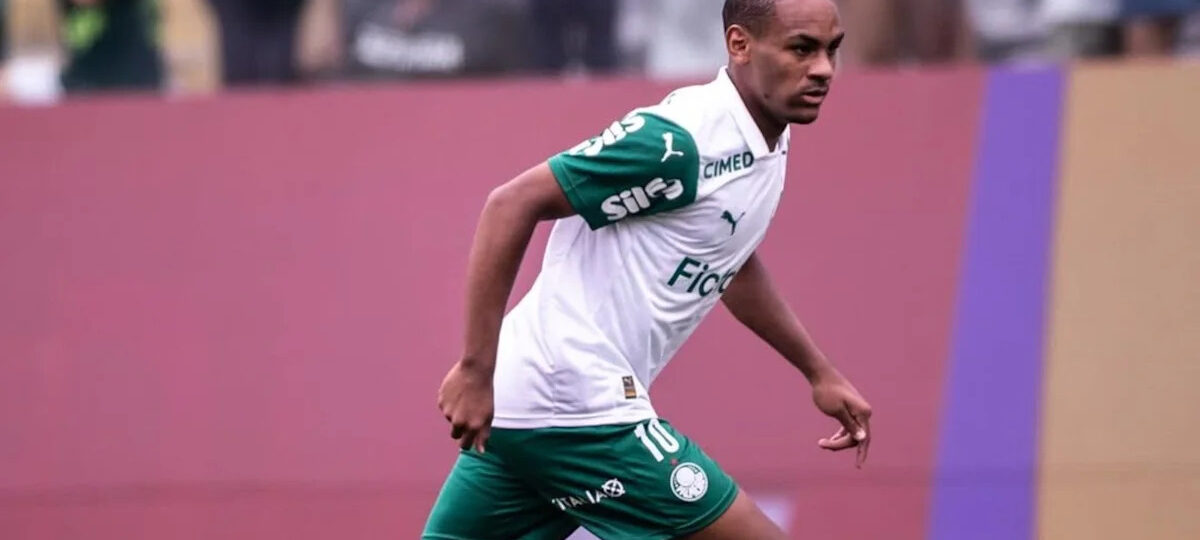 Barcelona, Manchester United continue to track 16-year-old Brazilian wonderkid – report
