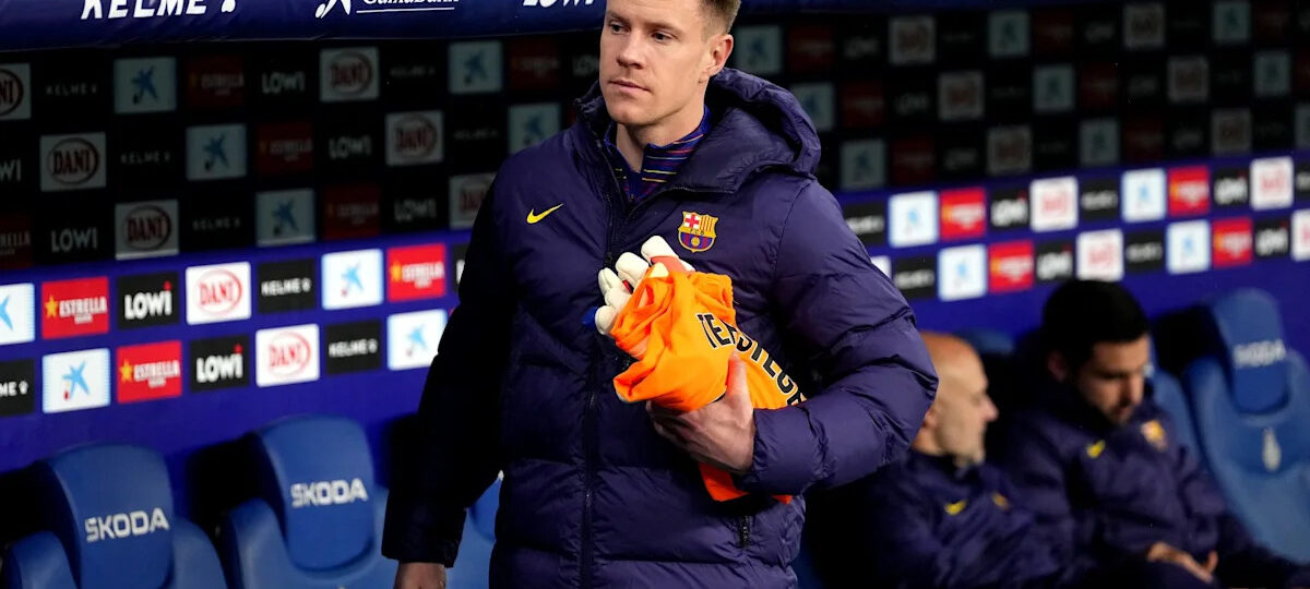 Barcelona captain cuts holiday short to fast-track Ajax loan move