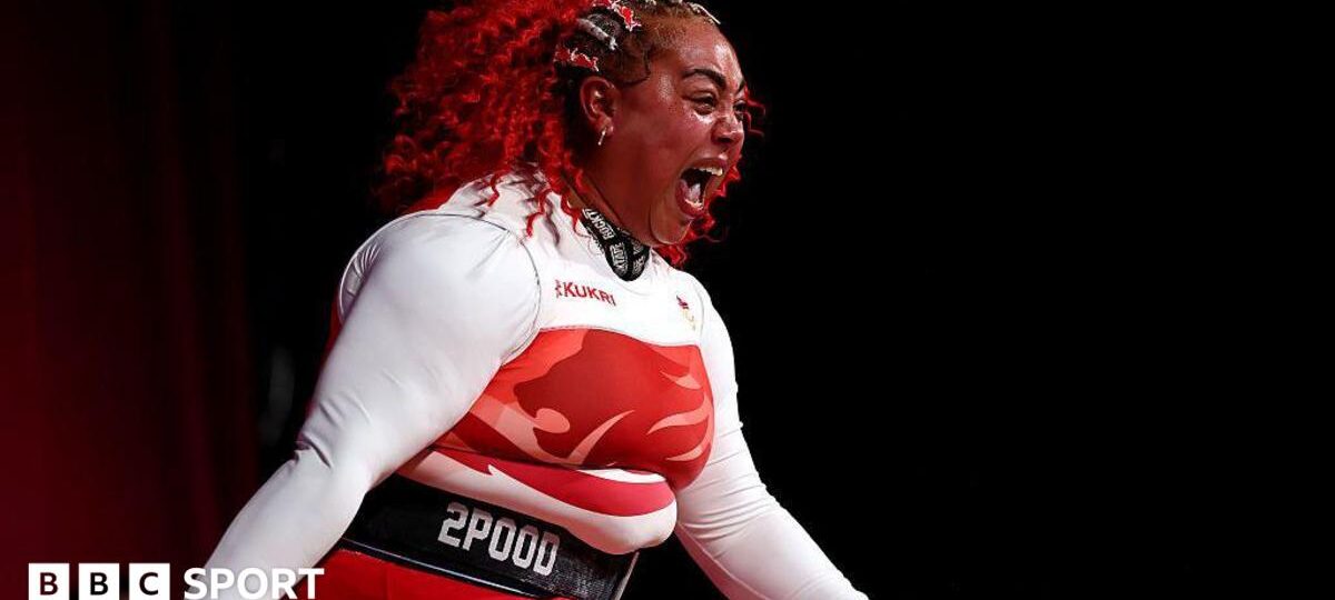England's Campbell retains Commonwealth weightlifting title