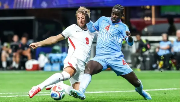 Axel Tuanzebe: Former United player in talks to return to Premier League