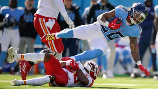 How Titans’ Tony Pollard compares to other starting running backs?