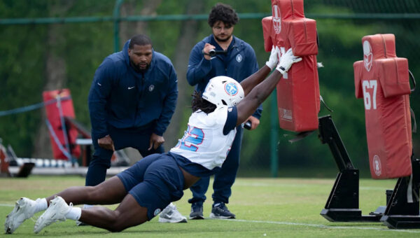 Analyst outlines best and worst case scenario for Titans’ defense