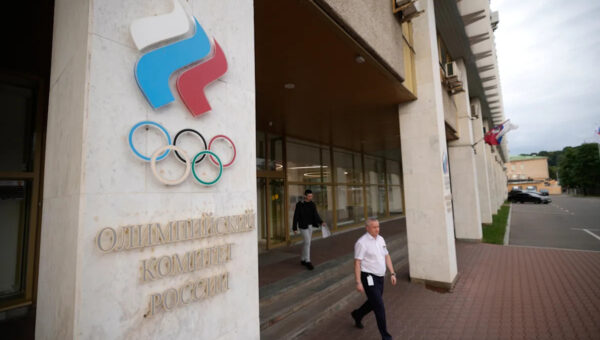 Russia heads to sports court to overturn its ban from international track and field