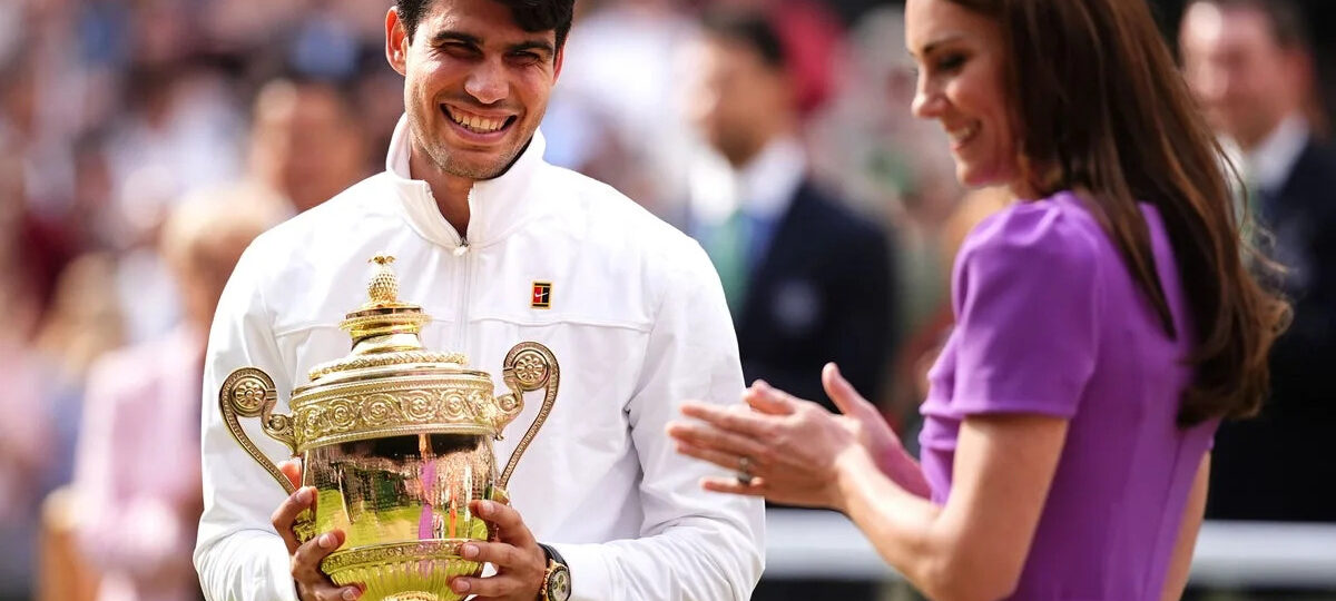 Why is Carlos Alcaraz not playing Wimbledon?