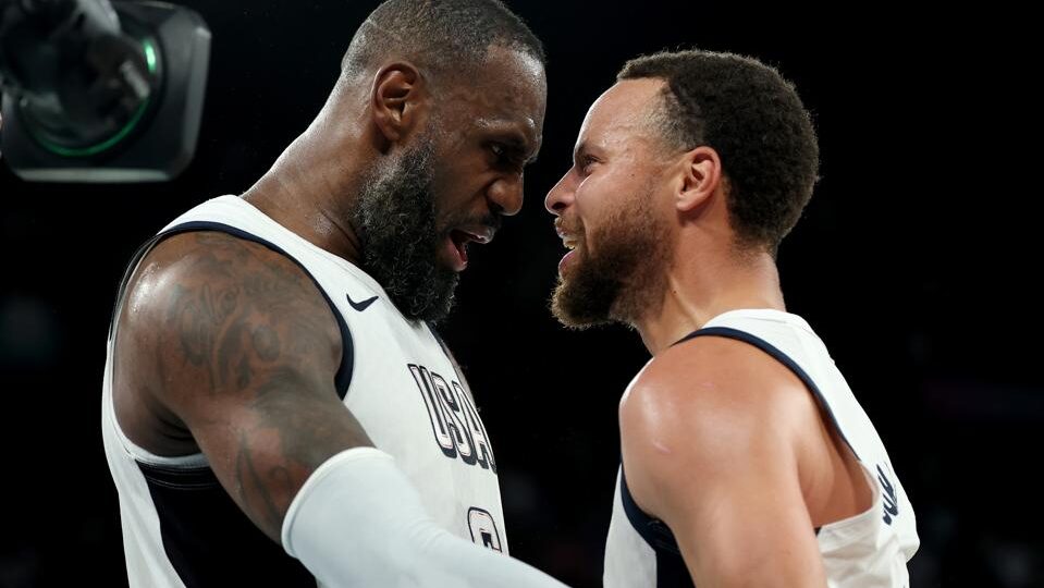 After LeBron James Miss, Can Warriors Maximize Stephen Curry’s Window?