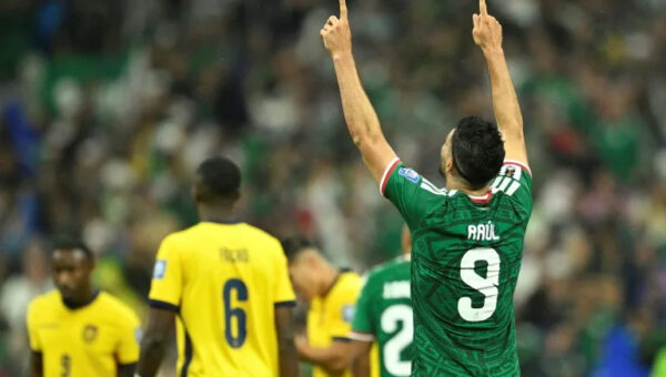 Mexico see off Ecuador to break 40-year World Cup curse