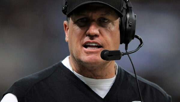 Former NFL head coach unloads harsh criticism on Shedeur Sanders