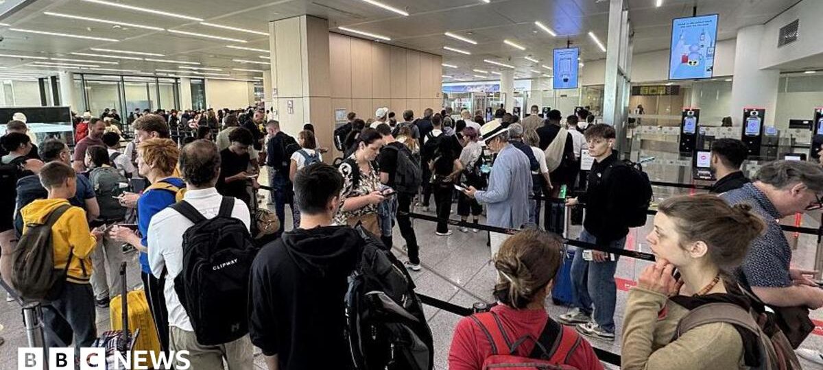 EU border delays ‘not bearable’ over summer, warns airport boss