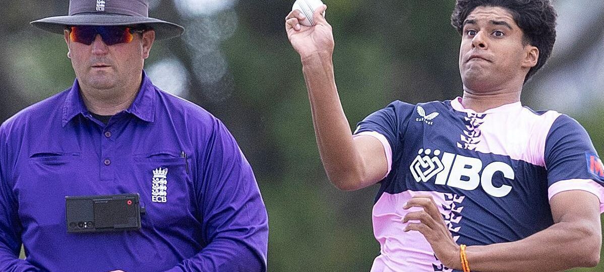 Middlesex seamers rout hapless Glamorgan
