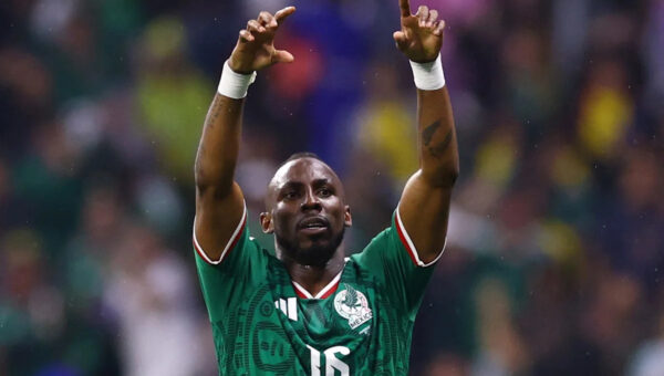 From immigrant to unlikely Mexico hero: Julián Quiñones pushes El Tri to World Cup history