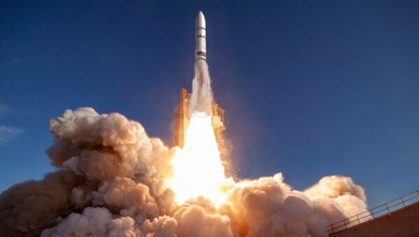 Amazon’s new satellite network for mobile phones could turn up the heat on SpaceX