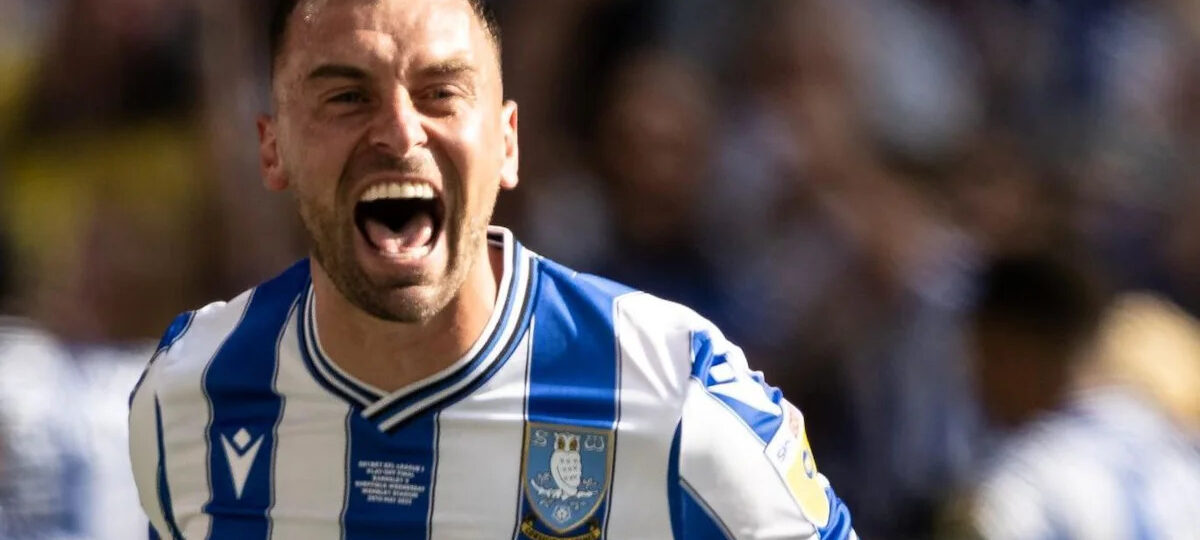 York sign veteran full-back Hunt